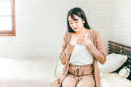 咳をすると胸の真ん中・左・右が痛いのはなぜ？